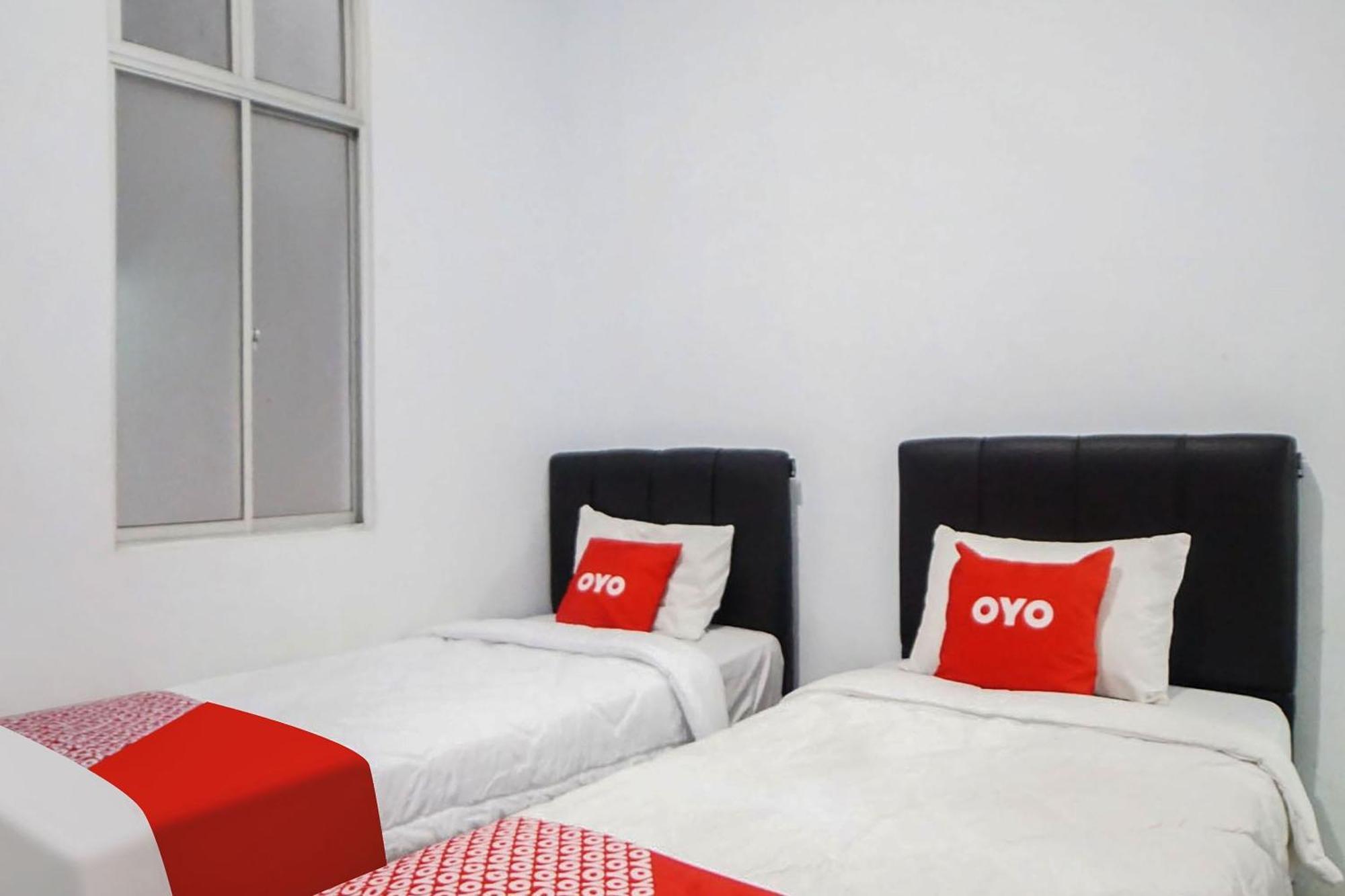 Super Oyo 91627 Wika Wiki Homestay Medan Exteriör bild