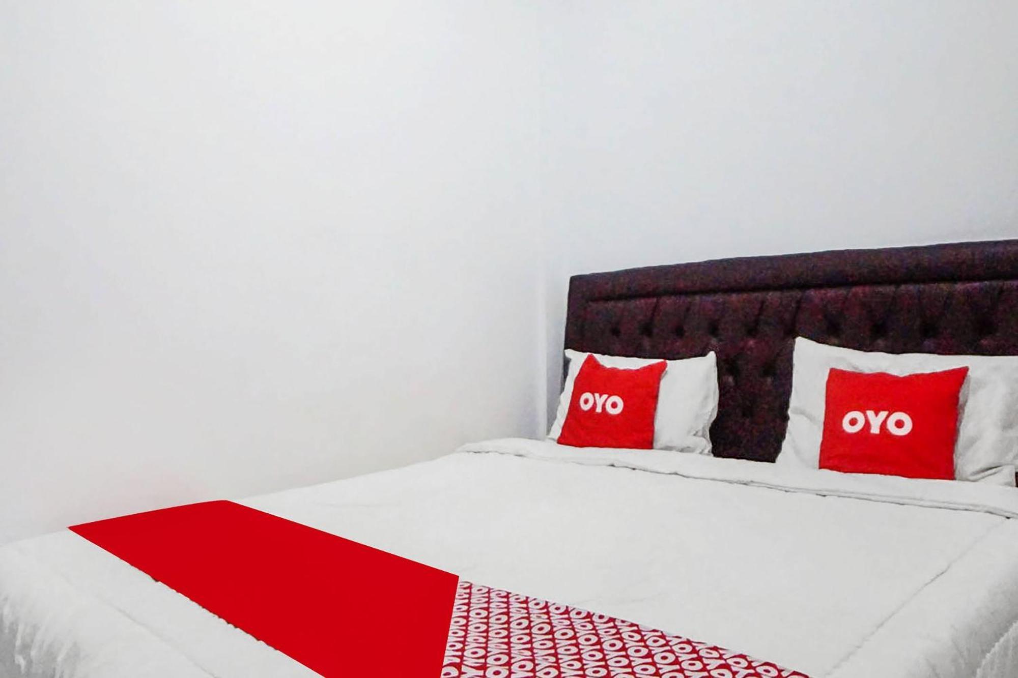 Super Oyo 91627 Wika Wiki Homestay Medan Exteriör bild