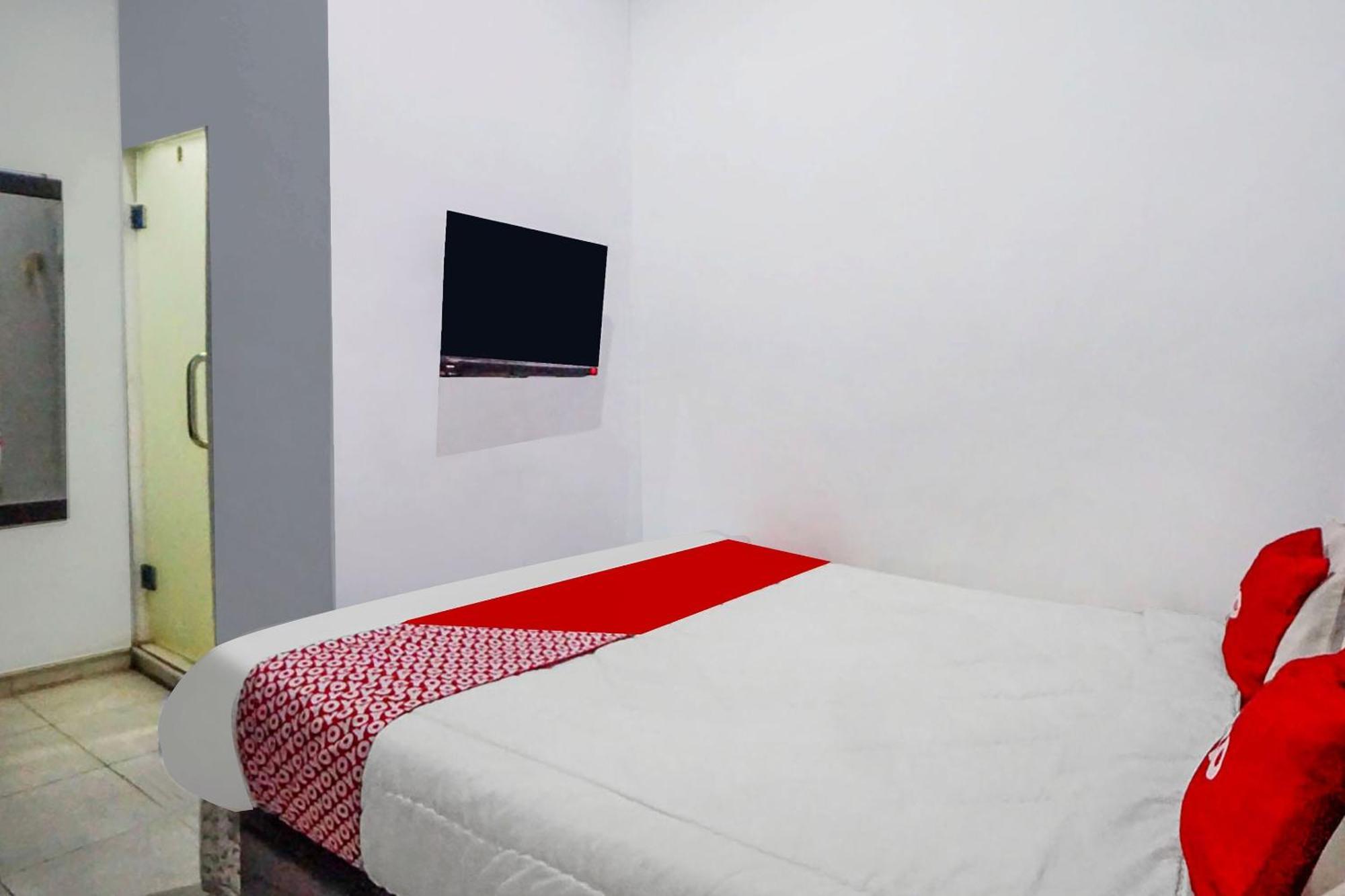 Super Oyo 91627 Wika Wiki Homestay Medan Exteriör bild